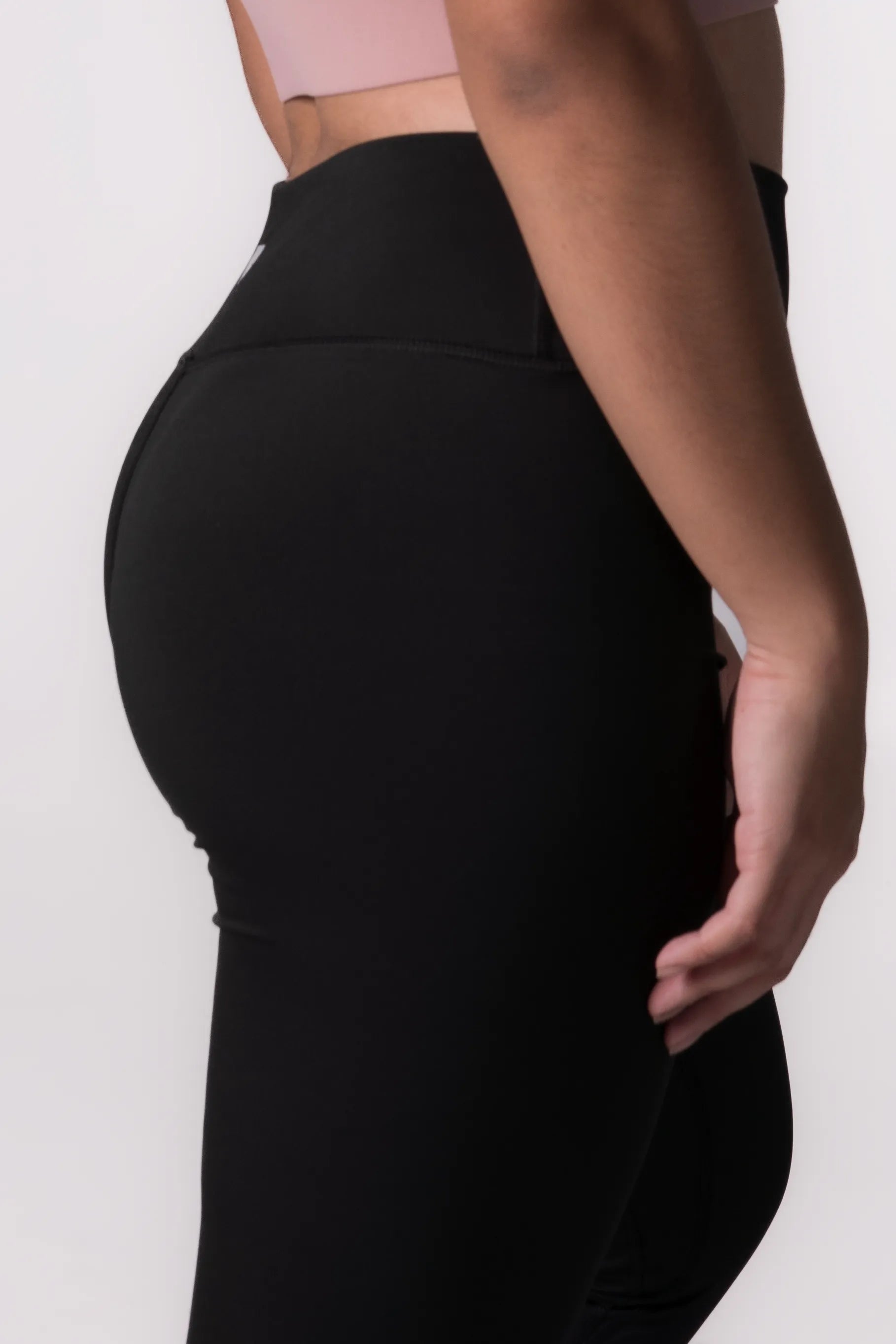 STRIV Women's Leggings