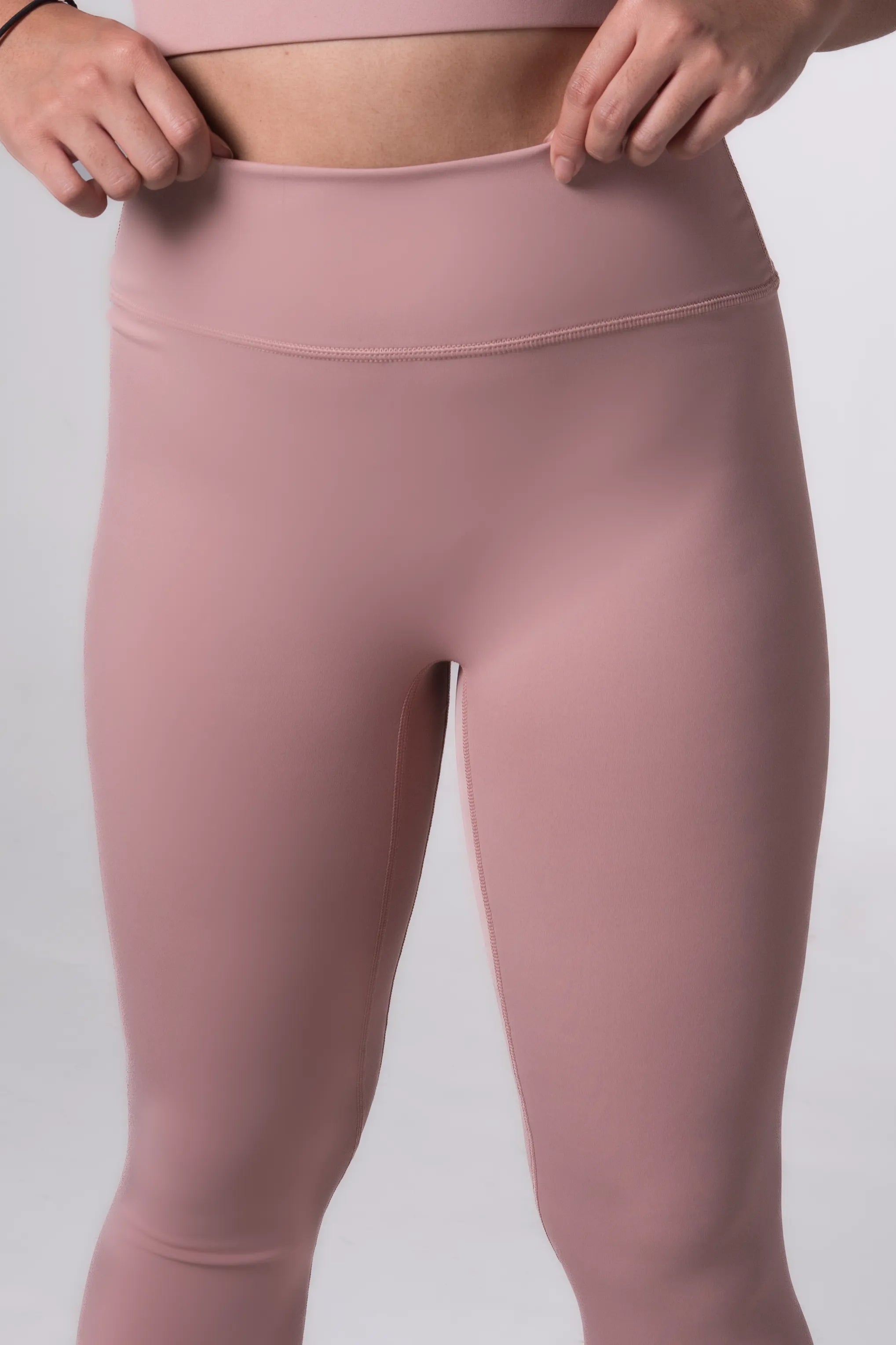 STRIV Women's Leggings